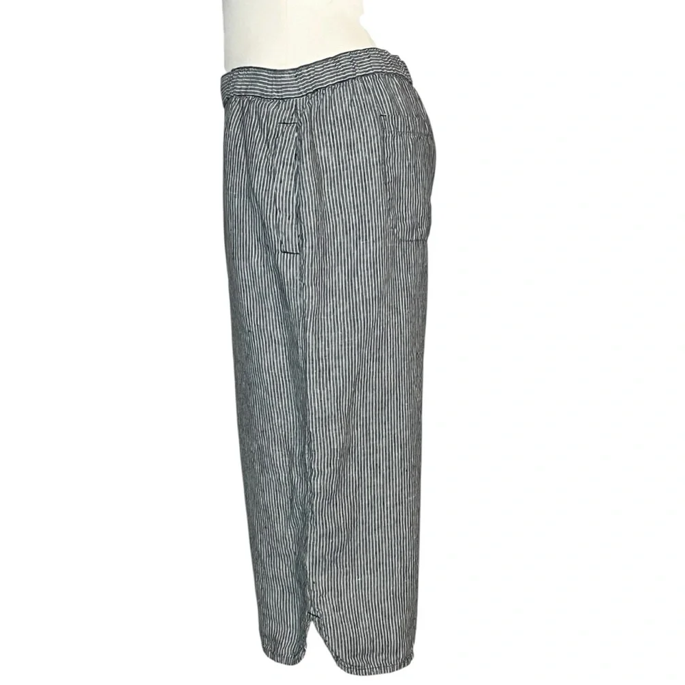 Coldwater Creek grey stripe linen capri pants with pockets size L petite